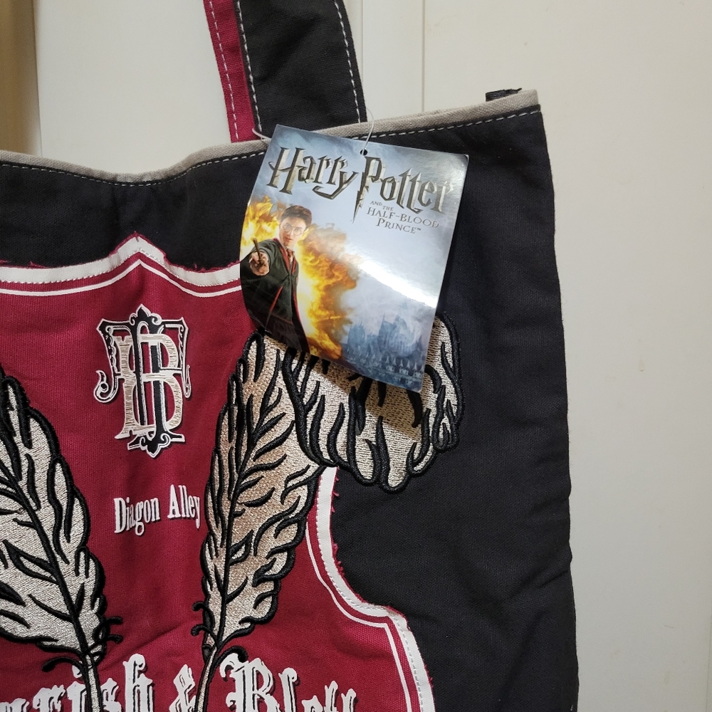Harry Potter Flourish & Blotts Diagon Alley Tote Bag/New With Tags/Bioworld - Picture 4 of 5